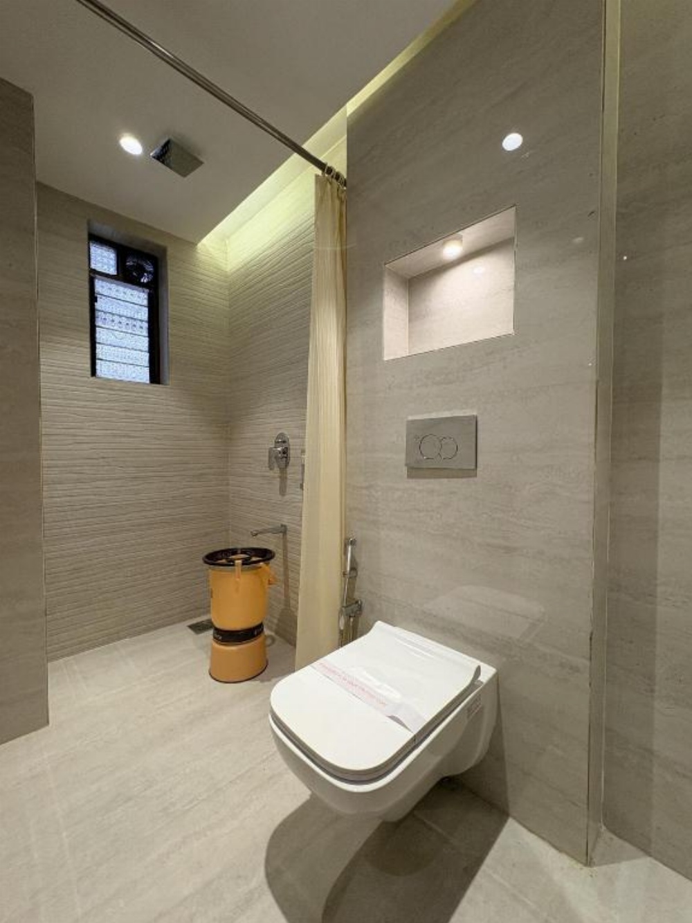 Room image 3