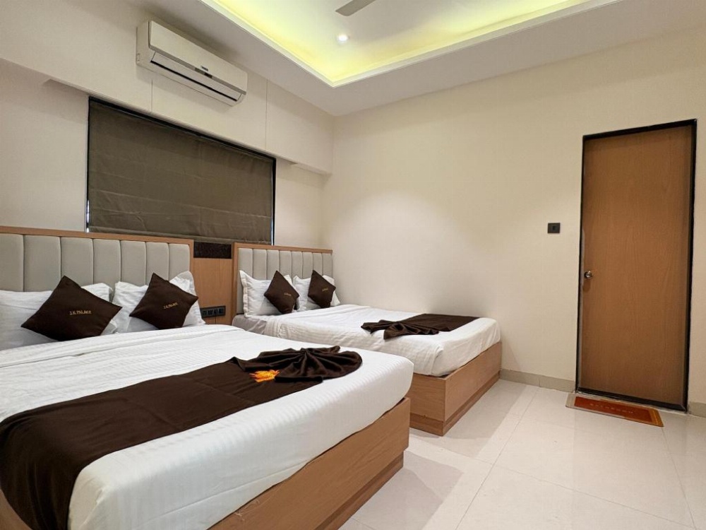 Room image 2